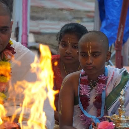 Children at Hindu religious fire ceremony at ISKCON Cedar Park